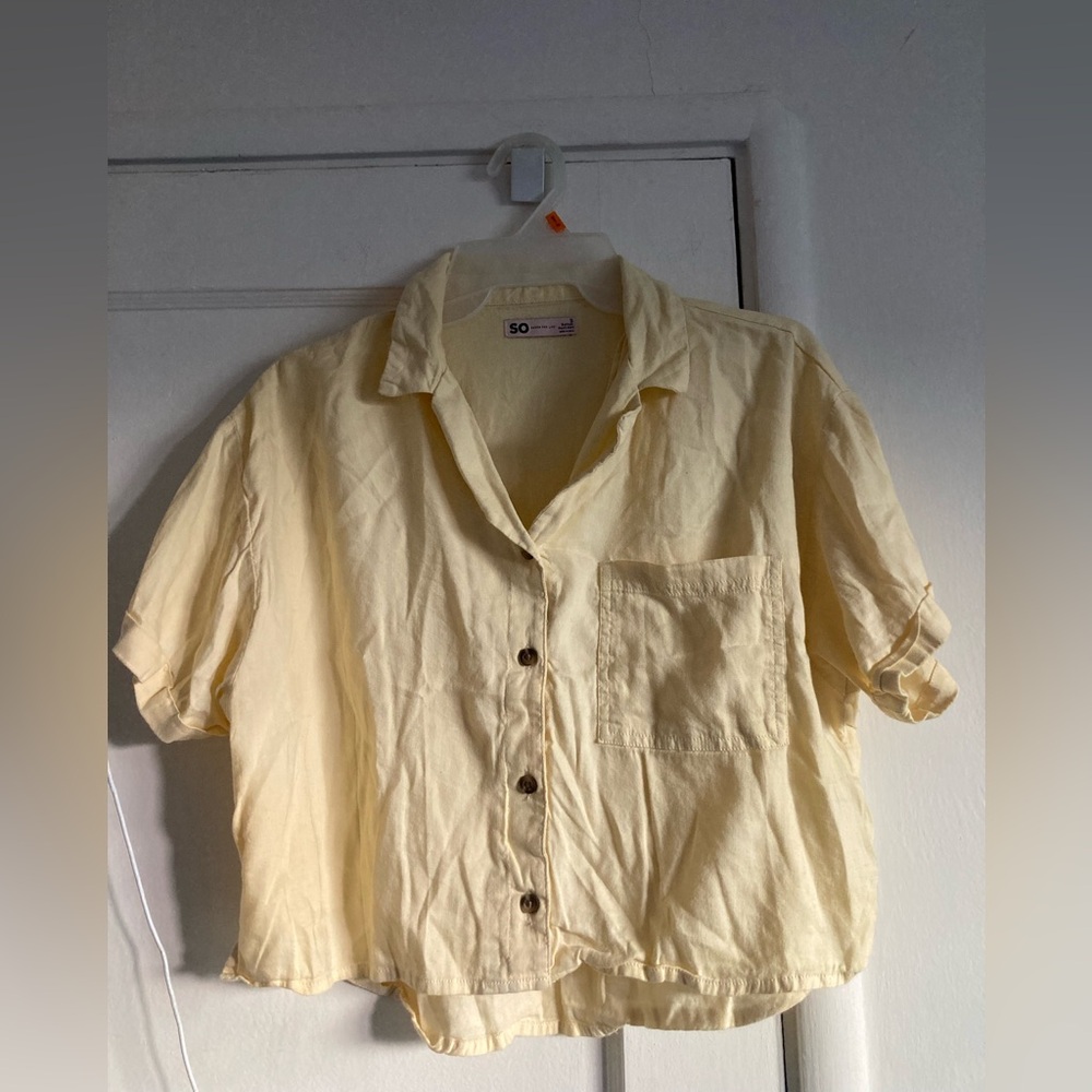 SO Womens Light Yellow Button Down Shirt
